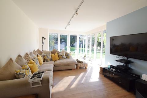 14 Baring Road, Southbourne, Bournemouth, BH6 4DS