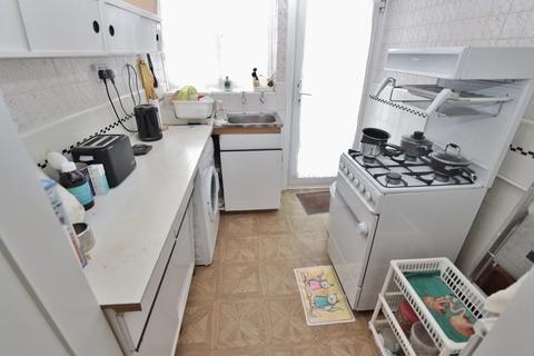113 Clockhouse Lane, Romford, RM5 3QT