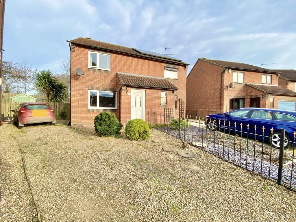 Northfield Walk, Driffield 2 bed semidetached house £140,000