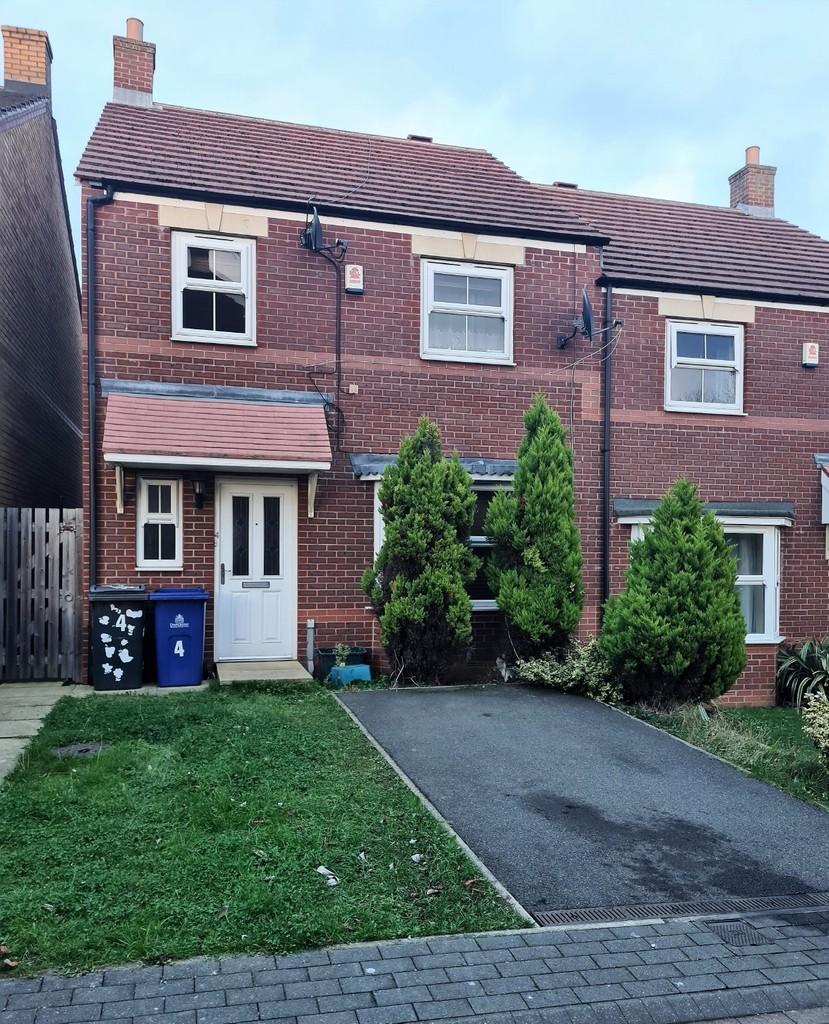 Stonegate Mews, Balby 3 bed semidetached house £650 pcm (£150 pw)