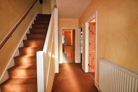 12 Adams Road, Finchfield, Wolverhampton, WV3 8EH