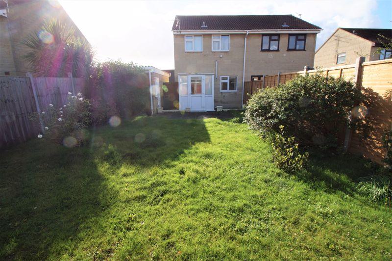 Close, BurnhamOnSea 2 bed semidetached house £185,000