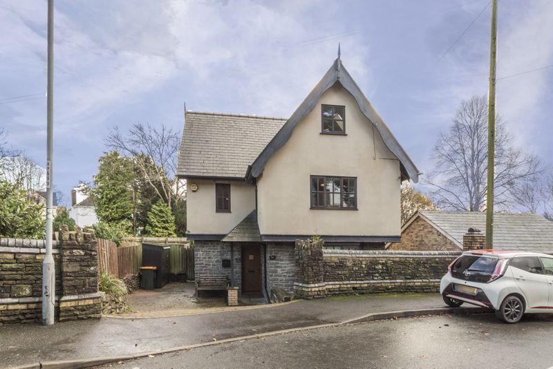 Stow Park Crescent, Newport REF00011438 4 bed detached house £340,000