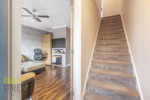 48 Colne Drive, Romford, RM3 9JX