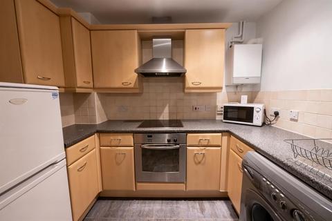 122 Carmichael Close, Ruislip, HA4 6LL