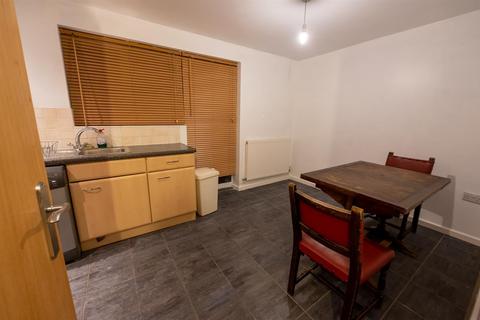 122 Carmichael Close, Ruislip, HA4 6LL