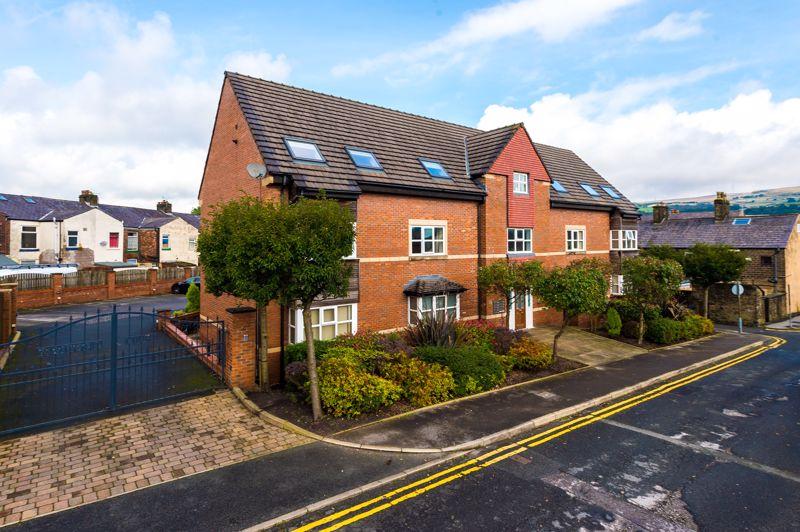 Wetherby Court, Horwich 2 bed apartment £110,000