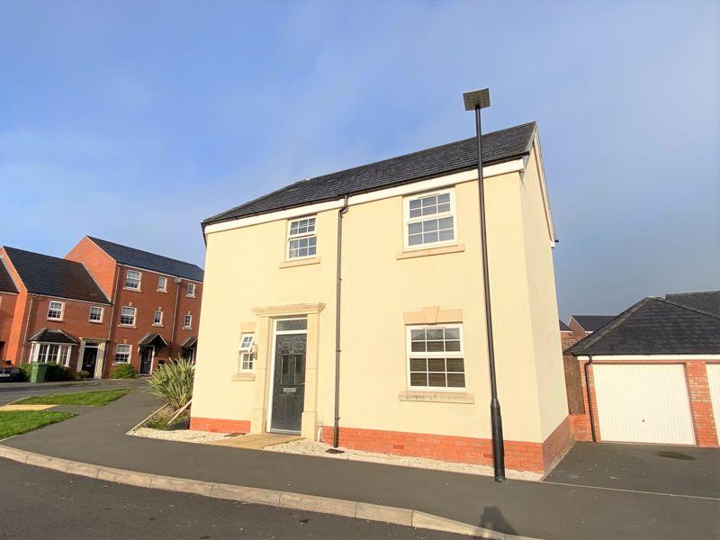 Red Norman Rise, Hereford 3 bed semidetached house £895 pcm (£207 pw)