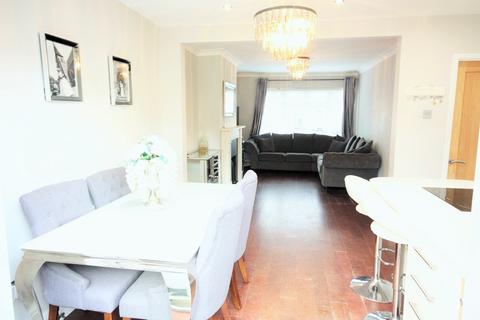 3 The Vale, Brentwood, CM14 4UX