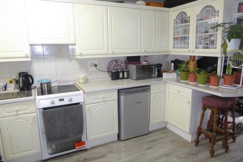 39 Wellington Road North, Hounslow, TW4 7AL