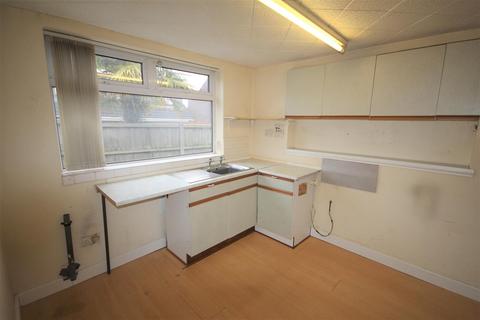 15 Kennedy Walk, Werrington, Stoke-on-trent, ST9 0EW