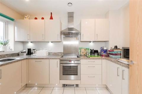 86 Parkview Way, Epsom, KT19 8FF