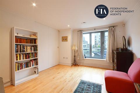 Flat 1, Braunston House Tallow Road, Brentford, TW8 8ET