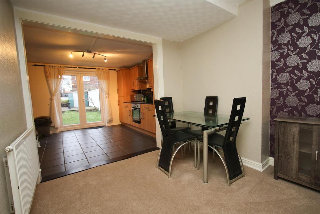 Ashbourne Avenue, Bridlington 3 bed semidetached house £136,000