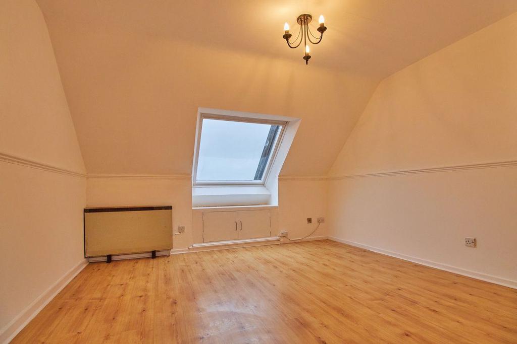 Clifton Court, Hinckley 1 bed apartment £425 pcm (£98 pw)