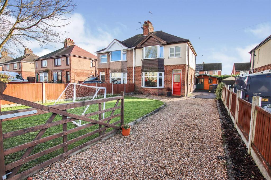 Oakamoor Road, Cheadle, StokeOnTrent 3 bed semidetached house £169,950