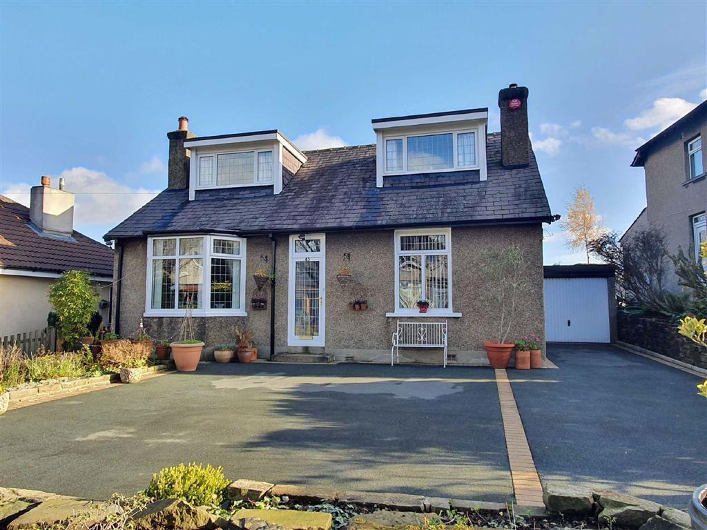 Woodhouse Lane, Brighouse, HD6 3 bed detached house £350,000