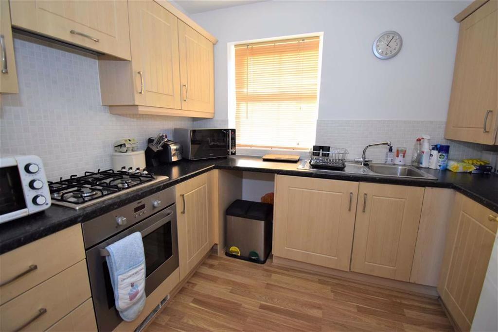 Bents Park Road, South Shields, South Shields 2 bed flat £530 pcm (£