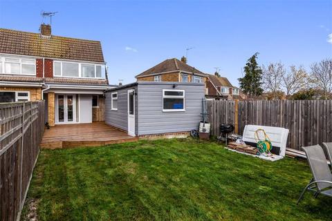 45 Weavers Way, Ashford, TN23 5DY