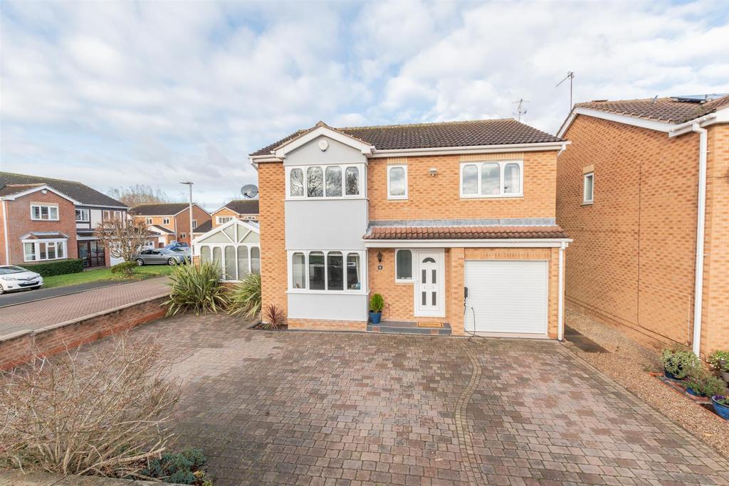 Broadstone Close, West Bridgford... 5 bed detached house £475,000