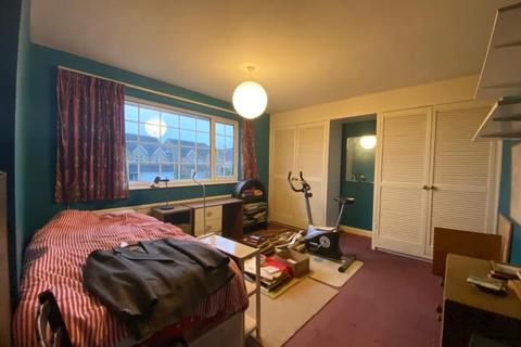 24 Effingham Road, Harden, Bingley, BD16 1LQ
