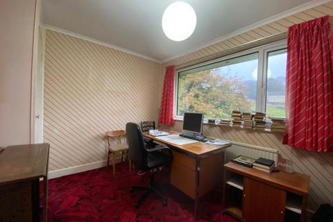 24 Effingham Road, Harden, Bingley, BD16 1LQ