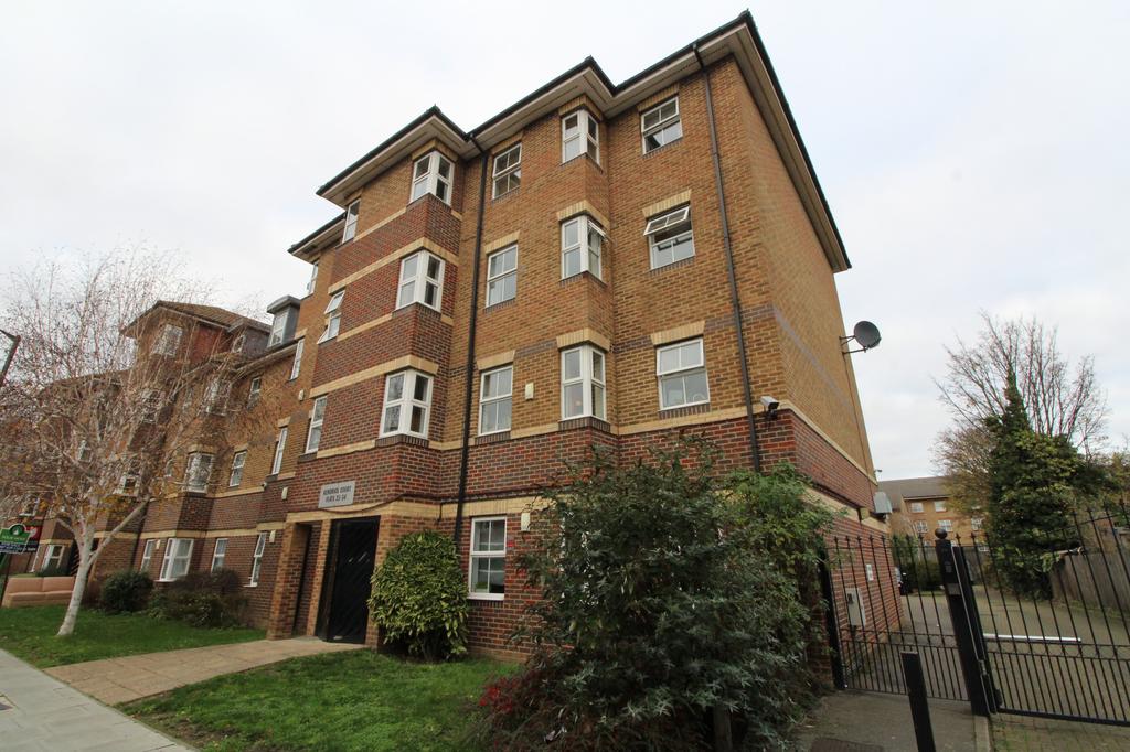 Kendrick Court, Peckham, SE15 2 bed apartment £1,200 pcm (£277 pw)