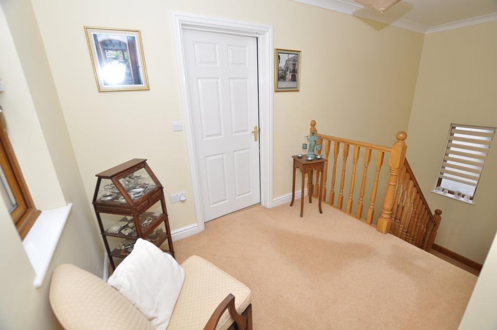 Part galleried landing