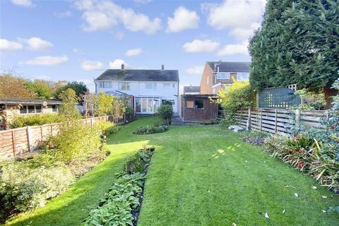4 Long Walk, Istead Rise, Gravesend, DA13 9HH