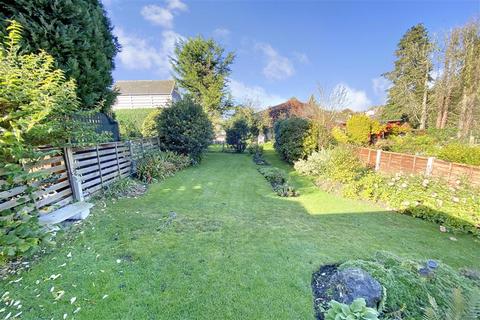 4 Long Walk, Istead Rise, Gravesend, DA13 9HH