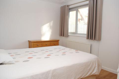 26 Delta Way, Northampton, NN2 8QB