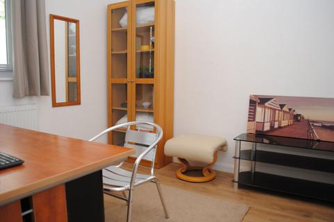 26 Delta Way, Northampton, NN2 8QB