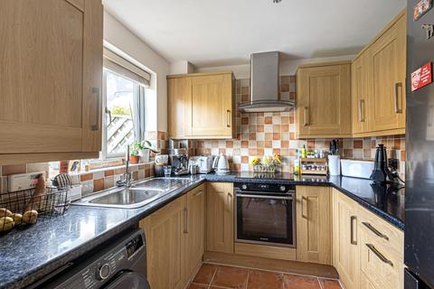 87 Barrington Close, Witney, OX28 5FJ
