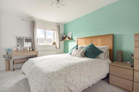 87 Barrington Close, Witney, OX28 5FJ