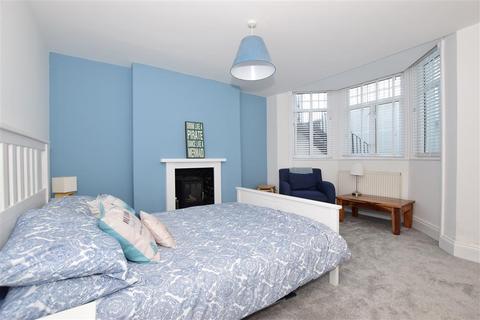 6a Queens Gardens, Broadstairs, CT10 1QE