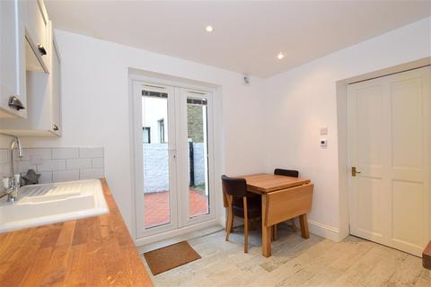 6a Queens Gardens, Broadstairs, CT10 1QE