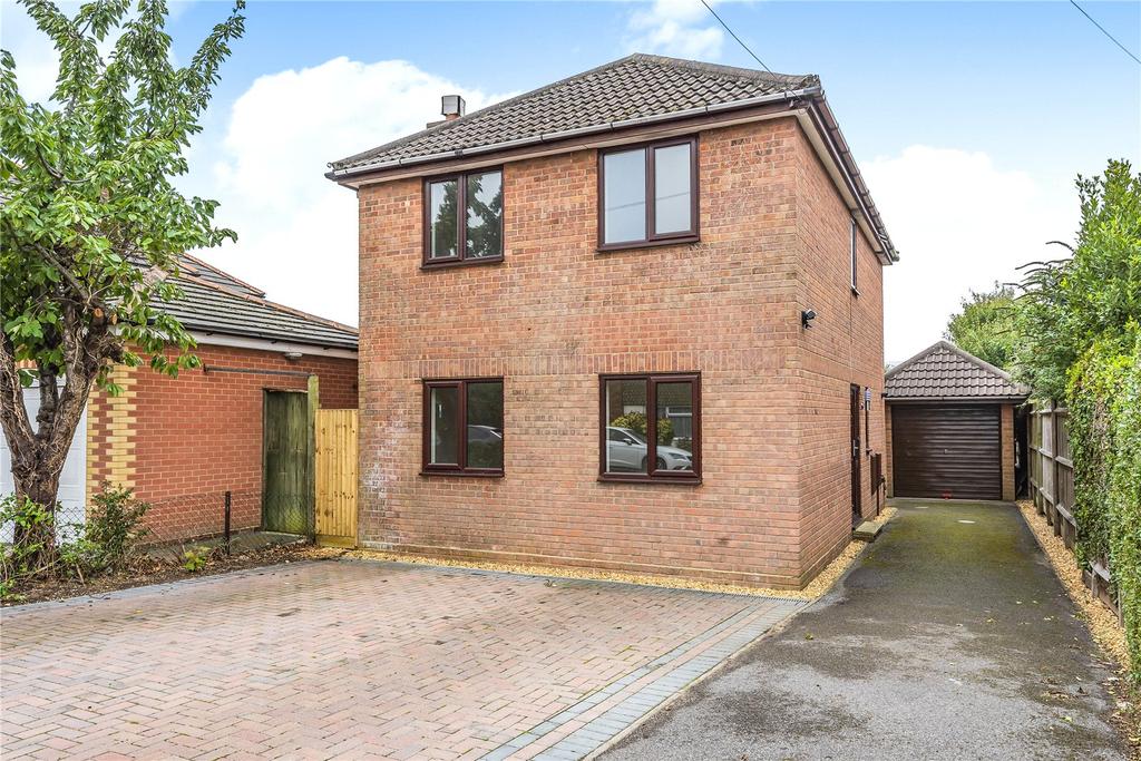 Church Road, Warsash, SO31 3 bed detached house £475,000