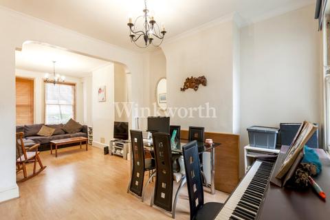 15 Falmer Road, London, N15 5BA