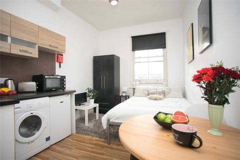 Property to rent, Brent Street, London, NW4