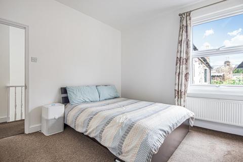 32 Woodbury Street, London, SW17 9RR