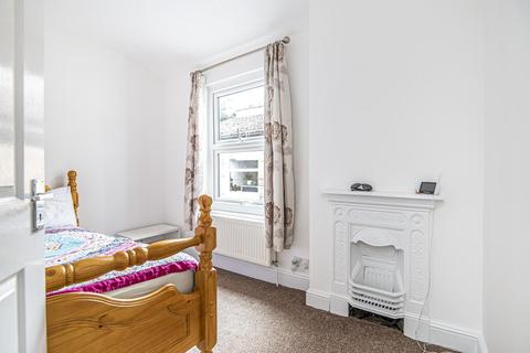 32 Woodbury Street, London, SW17 9RR