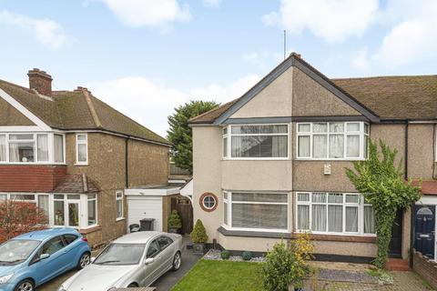 25 Carlyle Avenue, Bromley, BR1 2RB