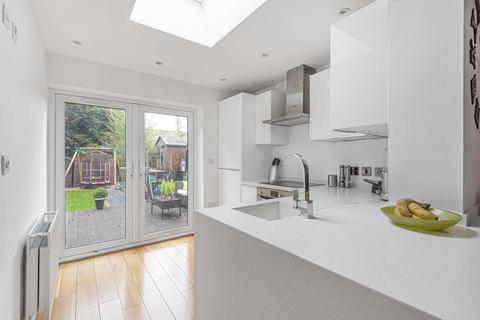 25 Carlyle Avenue, Bromley, BR1 2RB
