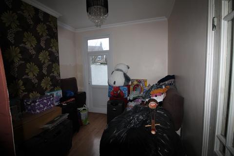 15 Elsenham Road, London, E12 6JZ