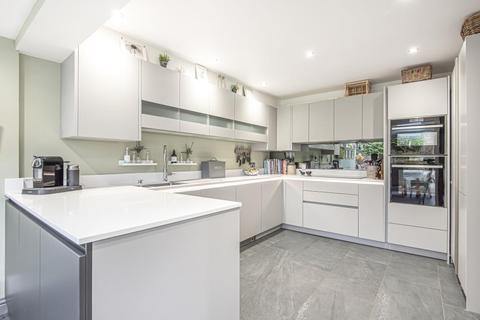 132 Berkeley Avenue, Chesham, HP5 2RT