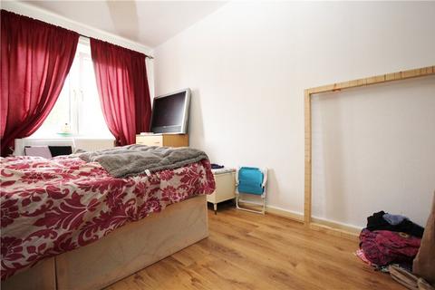 2 bedroom apartment to rent, Farm Road, Whitton, Hounslow, TW4