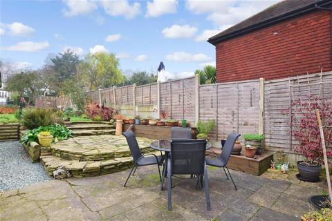 68 Queens Road, Loughton, IG10 1RS
