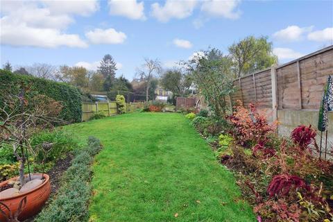 68 Queens Road, Loughton, IG10 1RS