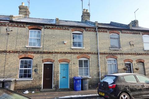 2 bedroom terraced house to rent, Stanley Road, Newmarket