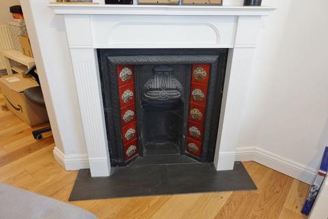 2 bedroom terraced house to rent, Stanley Road, Newmarket